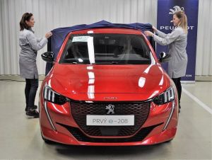 Trnavská automobilka vyrobila prvý elektromobil pred piatimi rokmi