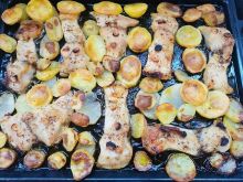 RECEPT: Rybie filety s pečenými zemiakmi sú rýchly a chutný obed