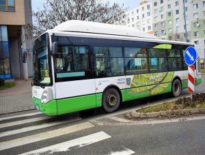 Mestská hromadná doprava jazdí po Trnave už 70 rokov, začínali dva autobusy