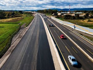 Plánovaná uzávierka D1 do Bratislavy sa pre nepriaznivú predpoveď počasia odkladá