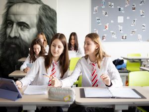 Riaditeľka bilingválneho gymnázia: V škole pripravujeme na život, nielen na skúšky