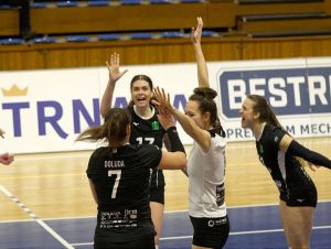 Trnavské volejbalistky v strhujúcom dueli podľahli Nitre, za bodmi idú do Žiliny