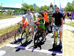 V Hlohovci pribúdajú nové cyklistické komunikácie aj prístrešky na bicykle