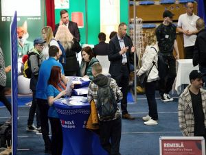 JobSpot ponúkne aj pracovné pozície, kde sa dá zarobiť vyše 2000 eur