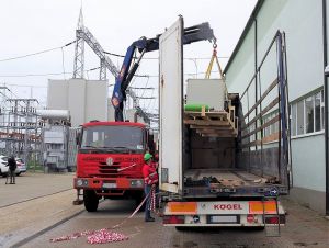 Vyradené energetické zariadenia pomôžu Ukrajine, v Križovanoch naložili prvý kamión