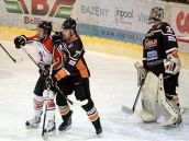 Trnavskí hokejisti začali sériu zápasov na klziskách súperov smolnou prehrou v Dubnici
