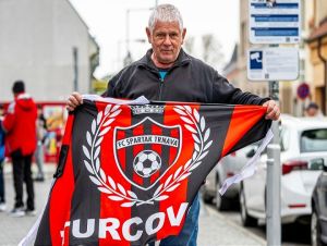 Futbalistov Spartaka privedú na zápas s Dunajskou Stredou seniori a deti