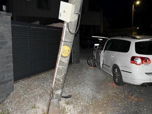 Vodič v Bielom Kostole po nehode nafúkal vyše promile, vodič v Trnave ešte viac