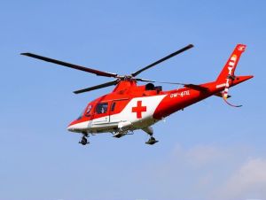 V Malých Karpatoch sa zranila turistka, prevážali ju leteckí záchranári