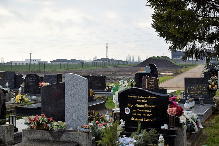 Cintorín na Kamennej ceste v Trnave má po rozšírení o 660 hrobových miest  viac | TRNAVSKÝ HLAS