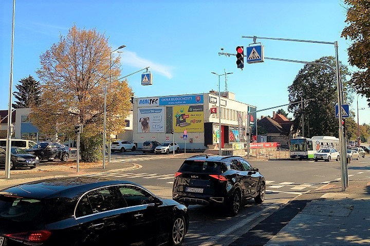 Na Sladovníckej ulici v Trnave už fungujú semafory