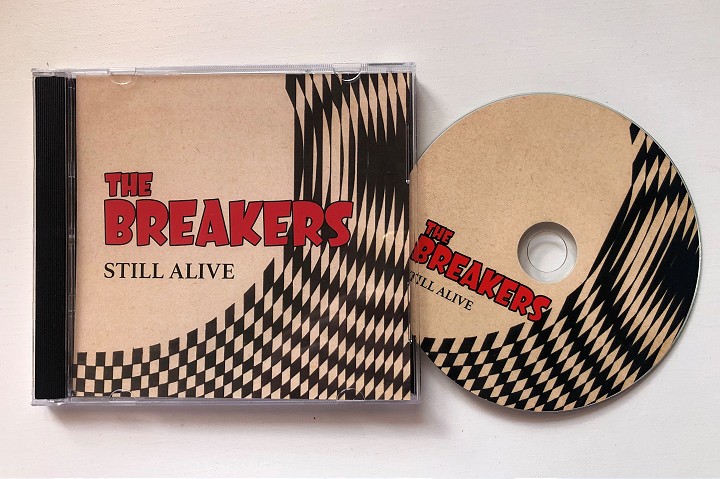 Bítnici a bigbít v knižnici: The Breakers zahrajú a predstavia nové CD |  TRNAVSKÝ HLAS