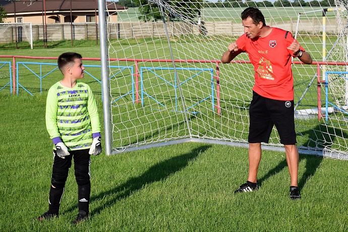 Futbalová Kostarika ho miluje: Jozef Mišo strieľal góly, teraz trénuje |  TRNAVSKÝ HLAS